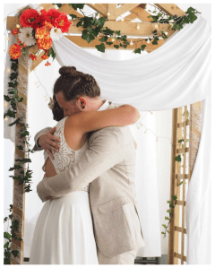 Robes de mariée créée par Itakoé, Pézenas, Hérault